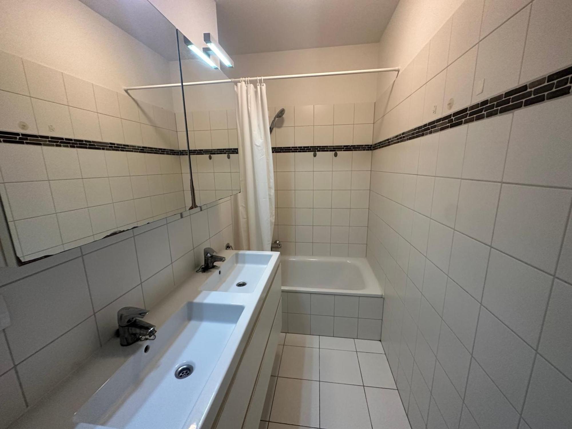 2 Bedroom Apartment In Center With Balcony Брюссель Екстер'єр фото