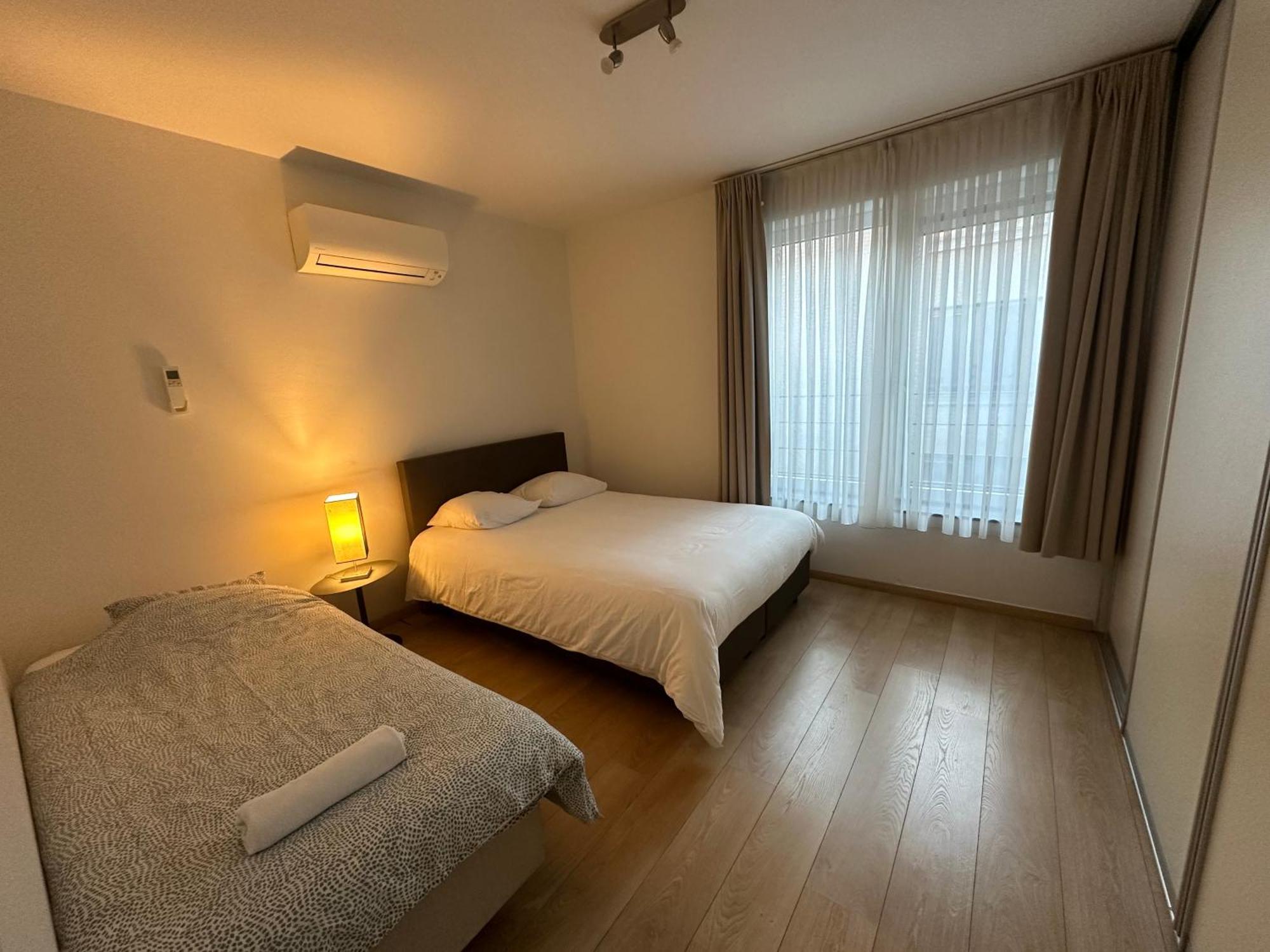 2 Bedroom Apartment In Center With Balcony Брюссель Екстер'єр фото